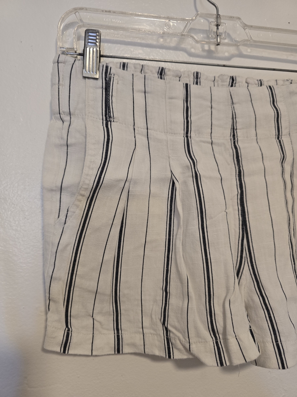 Indigo Rising - Striped Linen Shorts - Picture 3 of 11